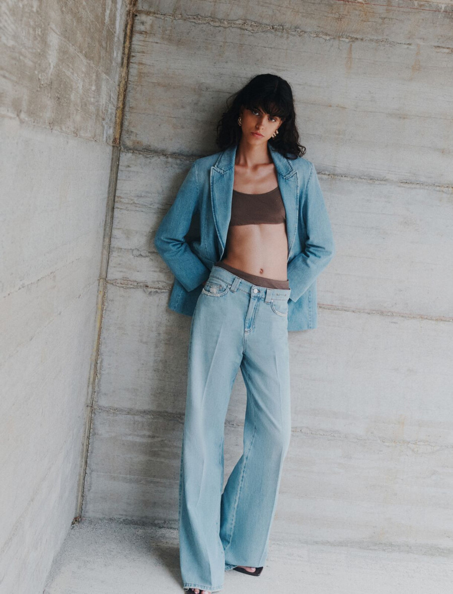 högmidjade jeans med vida ben - dust blue
