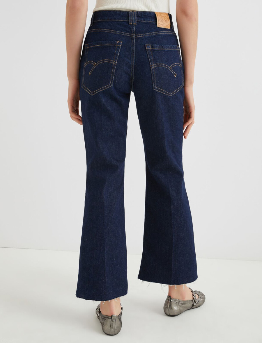 utsvängda beskurna jeans - midnightblue