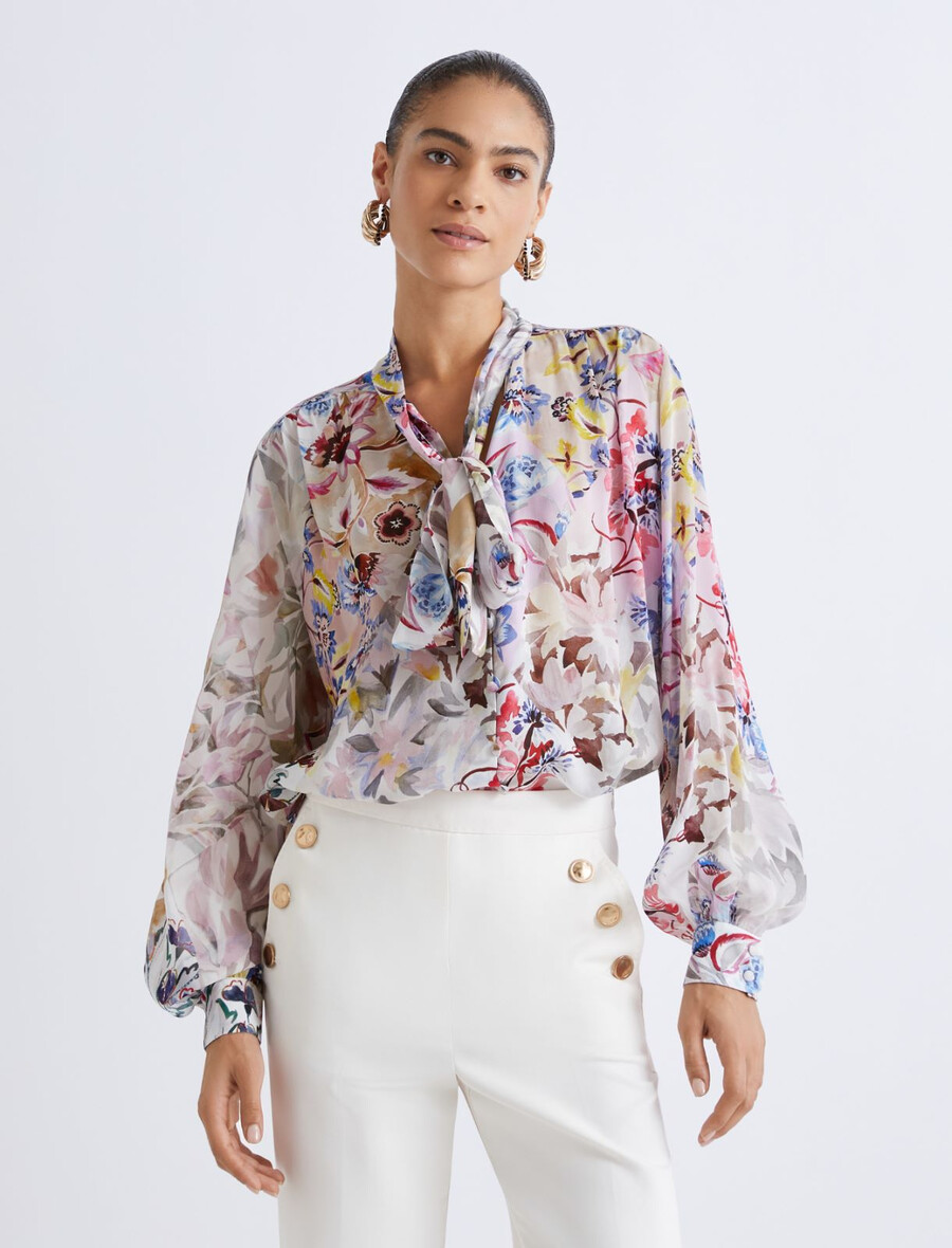 blus med skärpdetalj - rosa