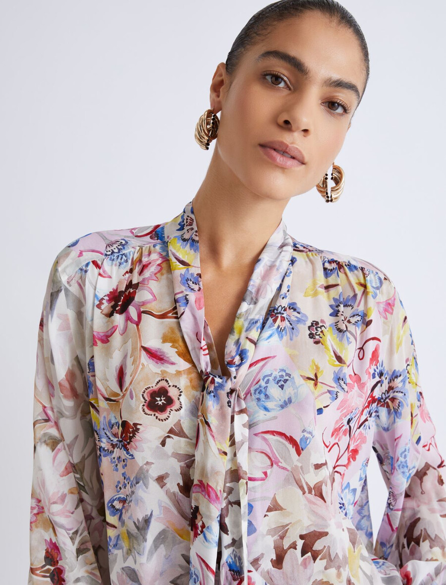 blus med skärpdetalj - rosa