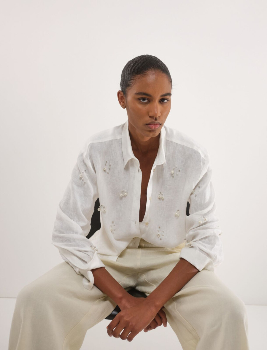 pärl- och nitprydd oversized skjorta - wool white