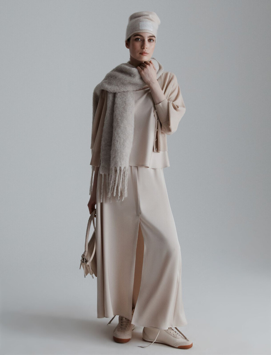 Ärmlös satin topp - crÈme