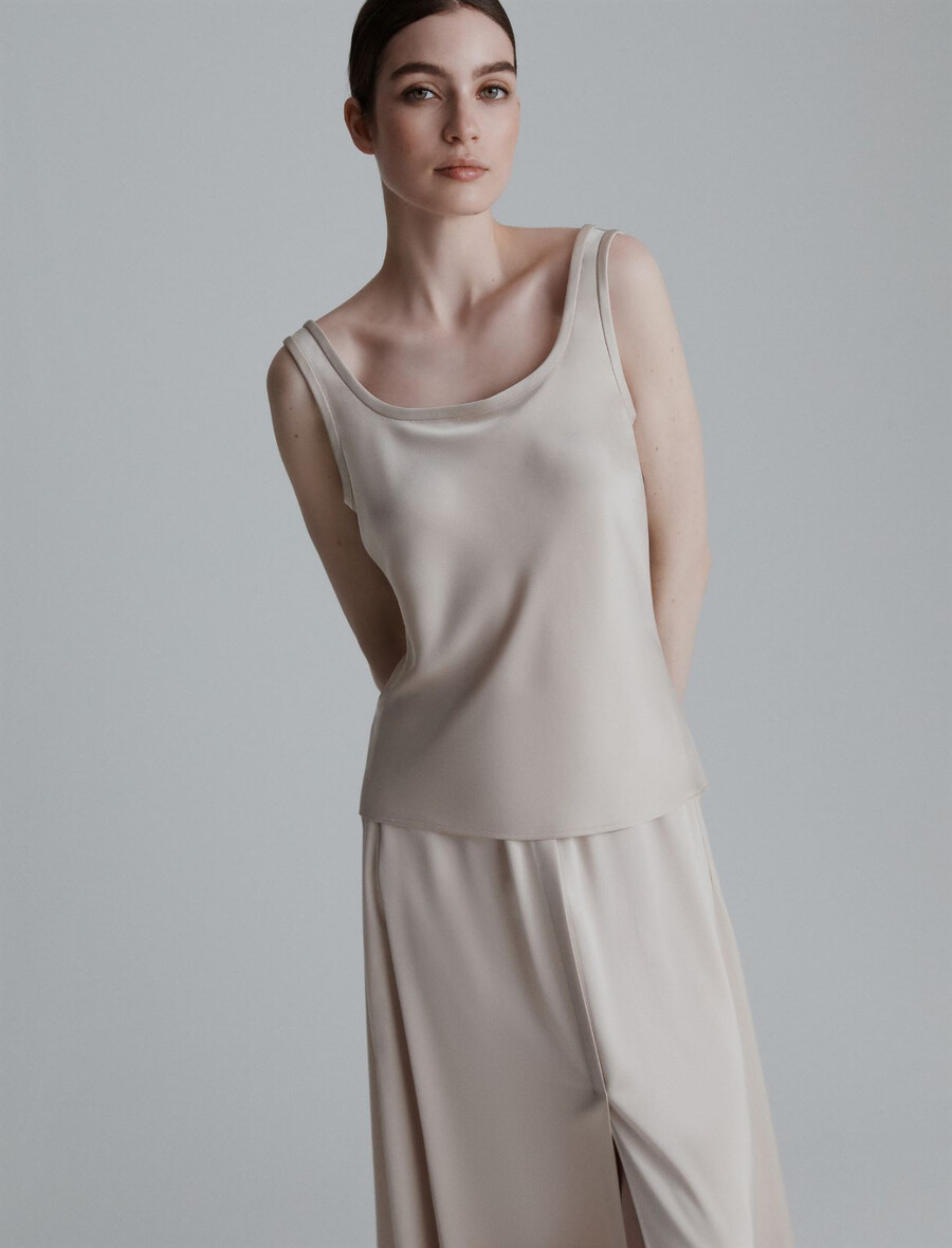Ärmlös satin topp - crÈme